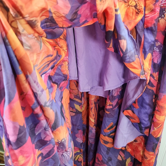 Loragal Vibrant Floral Chic Maxi Dress V- Neckline Wide Sleeves & Open Slit - Picture 11 of 14